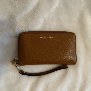 Michael Kors Jet Set Wristlet Wallet